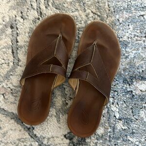 OluKai Women’s Sandals Brown Leather size 7